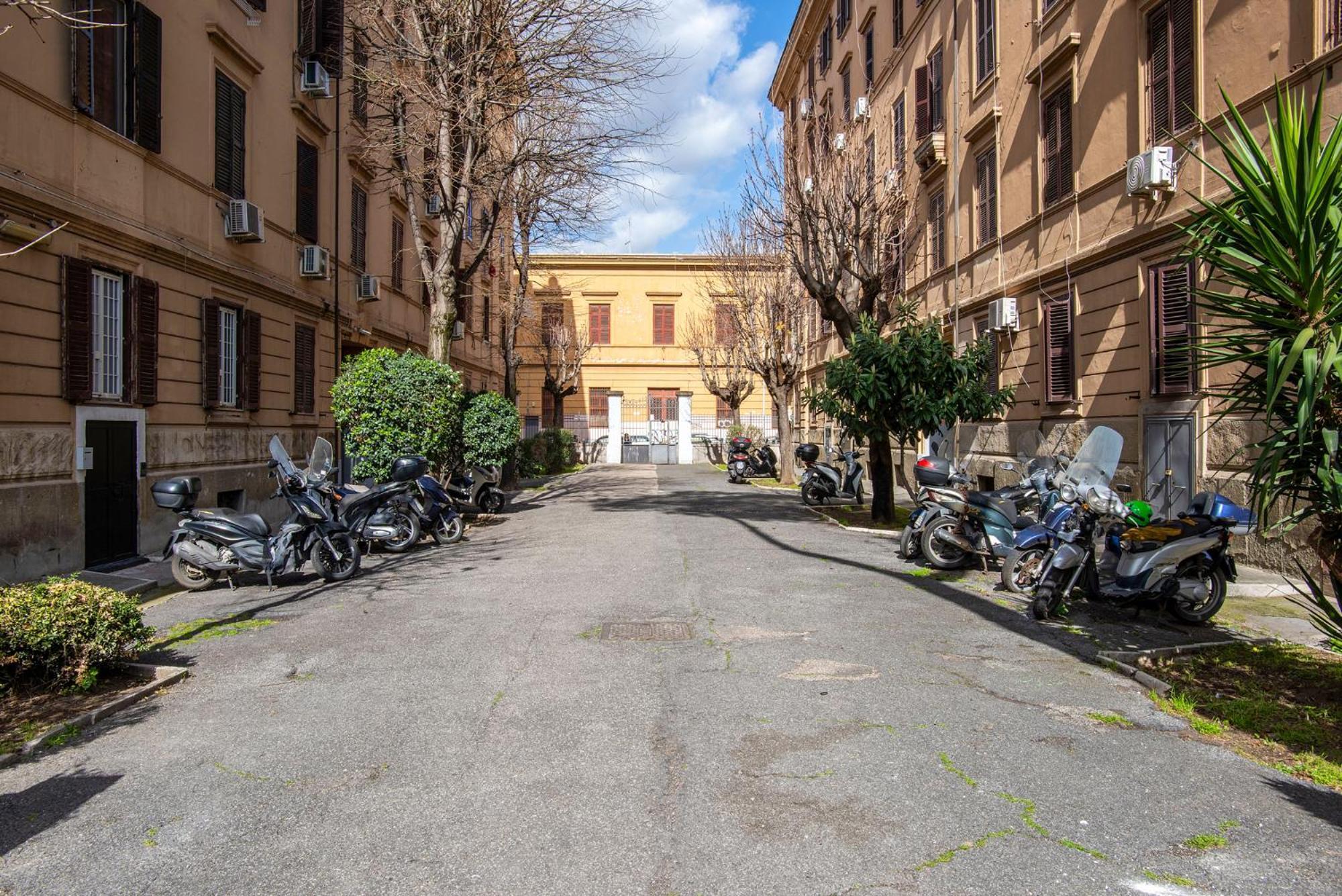 Appartamento Urban Oasis Metro B Piramide - 2 Subway Stations From Colosseo Roma